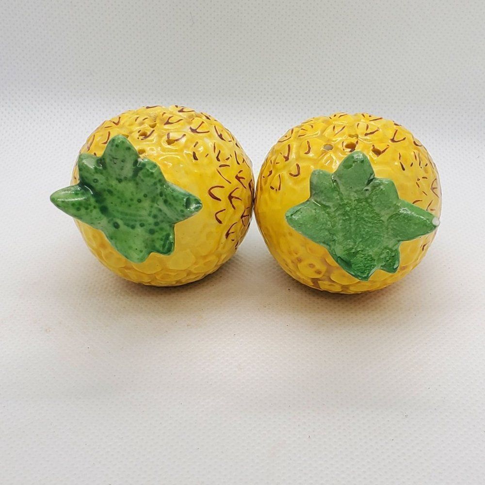 Vintage Salt & Pepper Shakers Pineapple Ceramic Japan - Picture 2 of 8